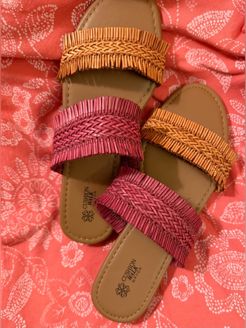 CushionWalk slides in pink and orange. Size 8. New condition sandals slides